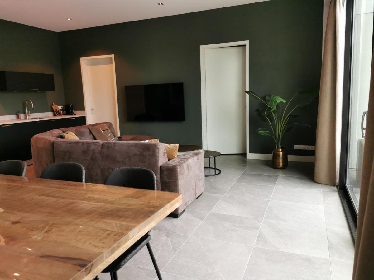 Swanky Villa In Zeewolde With Garden Exteriör bild